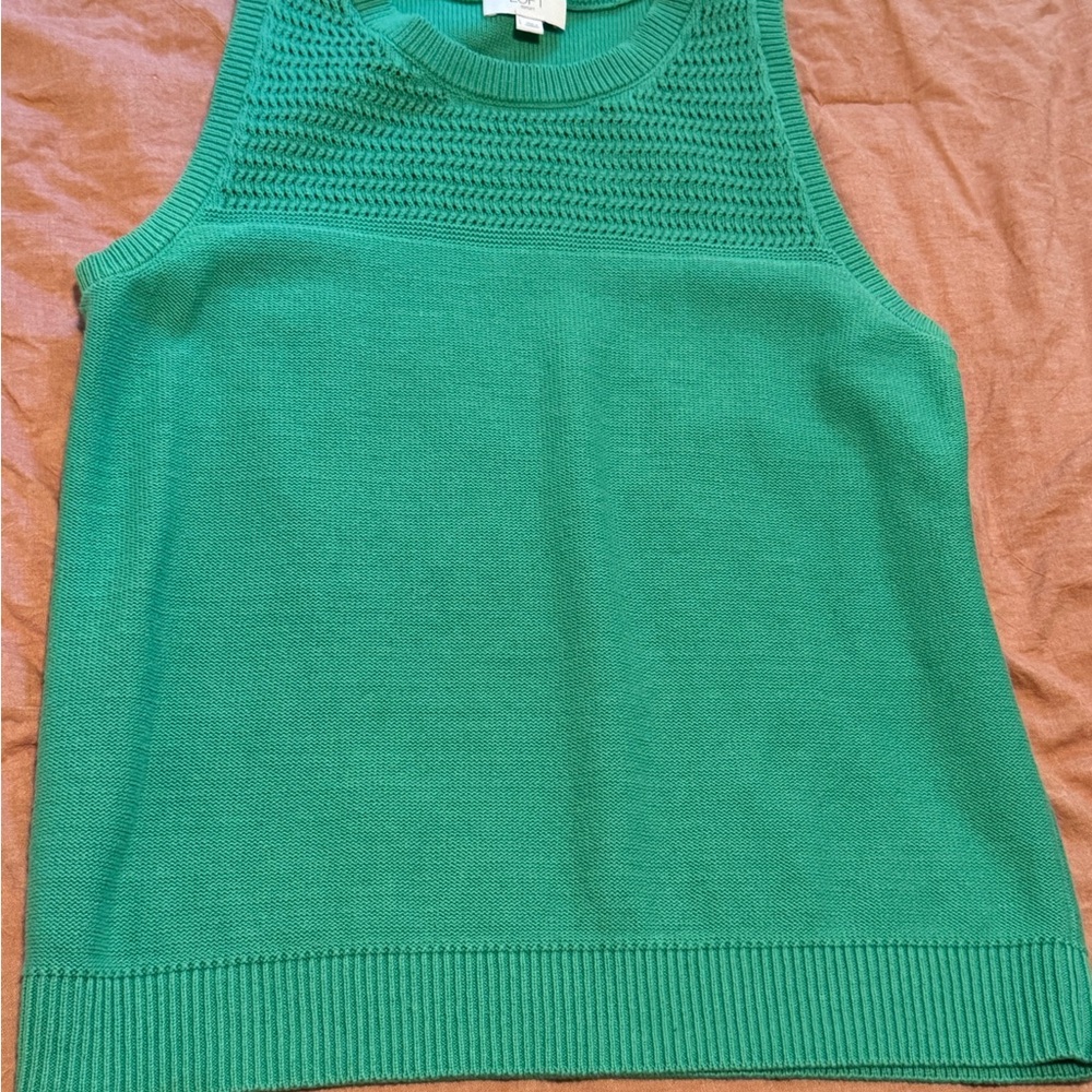 LOFT Green & White Sleeveless Knit Top